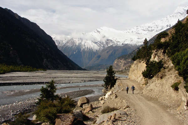 annapurna-circuit-road