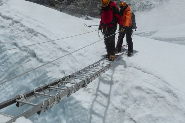 island-peak-ladder crossing