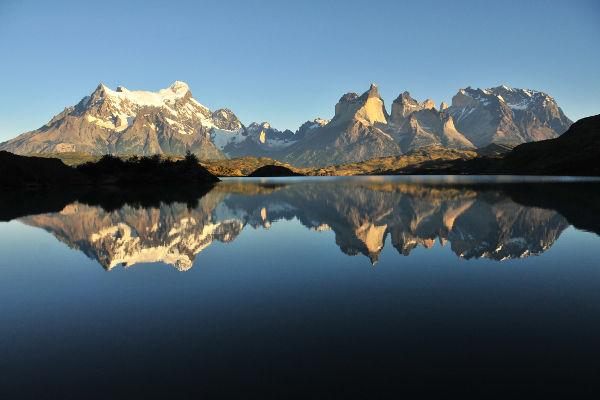 best-hikes-in-patagonia-torres-del-paine-trek best-hikes-in-patagonia-torres-del-paine-trek