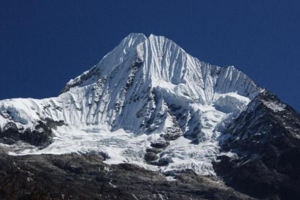 peak-climbing-in-nepal-checkigo