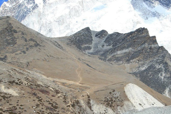 peak-climbing-in-nepal-chhokung