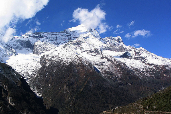 peak-climbing-in-nepal-kongde