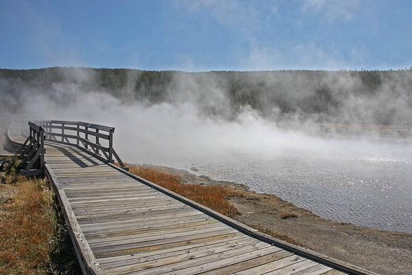 boiling-river-yellowstone