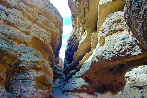 White-Owl-Canyon-in-Lake-Mead-Hiking-near-Las-Vegas