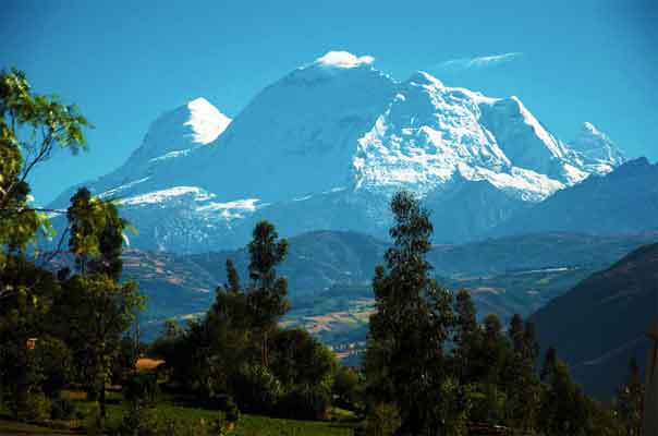 Huascaran-National-Park-Cordillera-Blanca-Andes-Peru-South-America