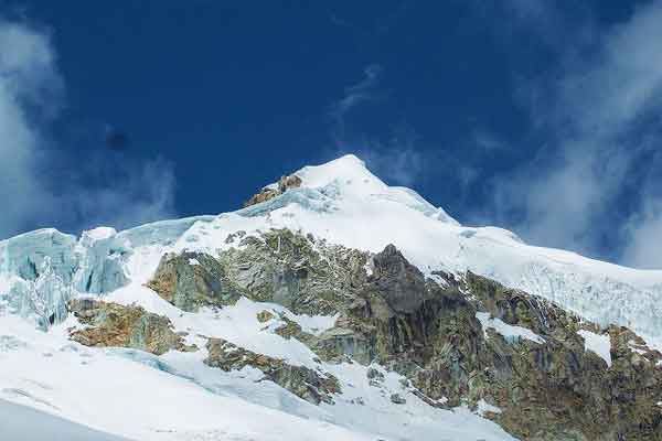 Ishinca-Southern-Cordillera-Blanca-Andes
