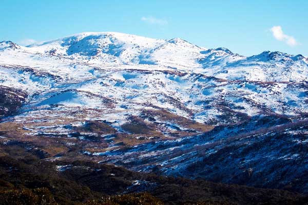 Mount-Twynam-Ramshead-Range-the-Snowy-Mountains-Australia-MountainIQ