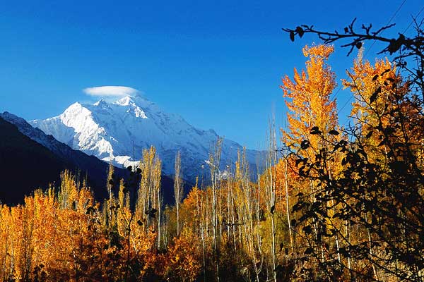 Rakaposhi-Haramosh-Karakorom-MountainIQ