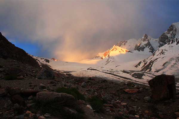 Darkot-Pass-Hindu-Kush-Asia