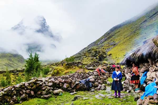 Lares-Trek-Huaran-to-Yanahuara