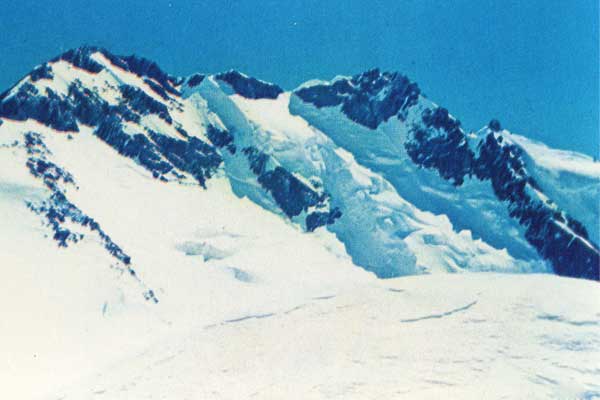 Saraghrar-Peak-Hindu-Kush-Asia