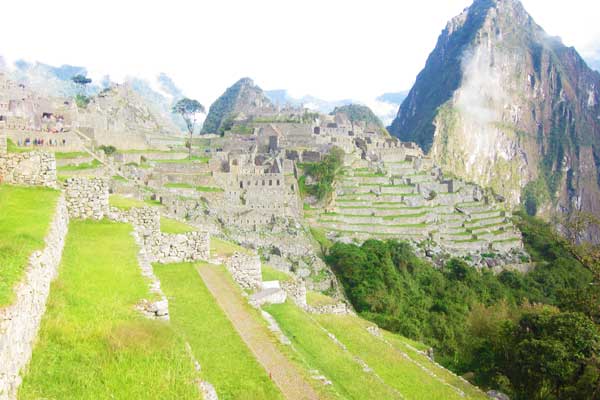 Short-Inca-Trail-Machu-Picchu