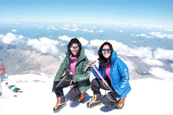 Tashi-Nungshi-Malik-mountain-top