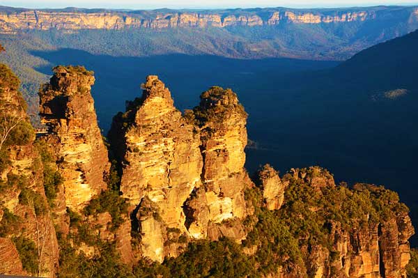 Blue-Mountains-Australia-Three-Sisters
