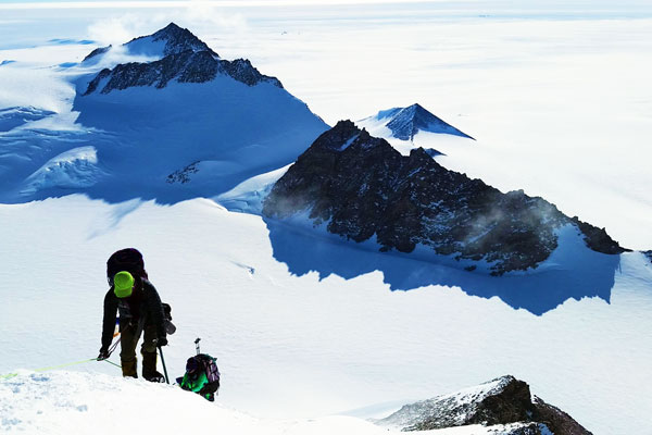 Mount-Vinson-Antarctica-Difficulty