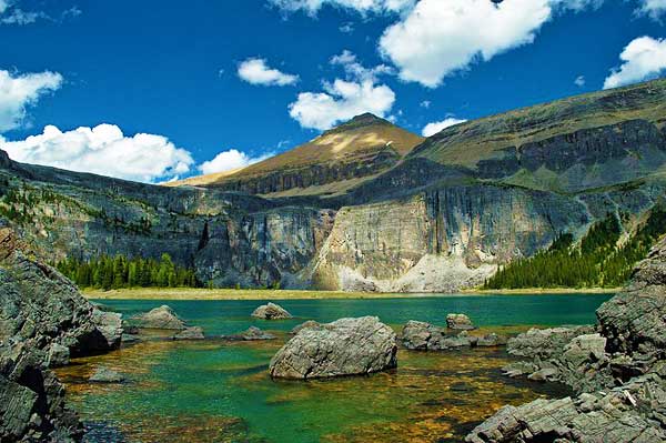 Rockbound-Lake-Track-Canada-North-America