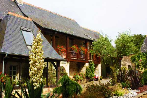 Trois-Monts-Route-Guesthouse-Mont-Blanc-Alps-Europe Trois-Monts-Route-Guesthouse-Mont-Blanc-Alps-Europe