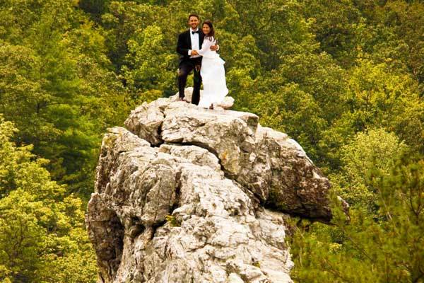 Bob-and-Antonie-Hodge-Ewing-mountain-wedding-ideas