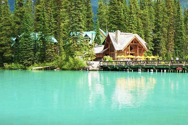 Emerald Lake in British Columbia