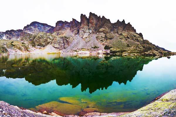 Sky-Pond-Rocky-Mountains-Colorado-USA