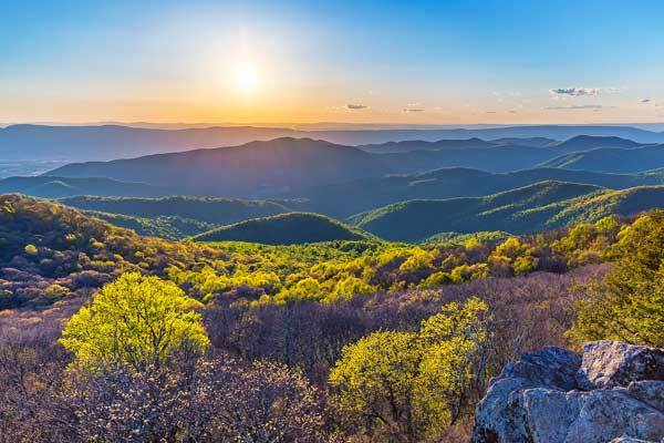 Bearfence-Mountain-Virginia-USA