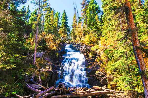 Fern-Falls-Rocky-Mountains-USA