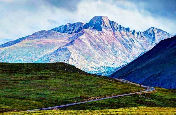 Longs-Peak-Rocky-Mountains-USA