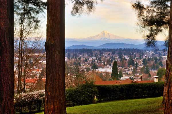 Mount-Hood-from-Mount-Tabor-Park-Portland-Oregon-USA