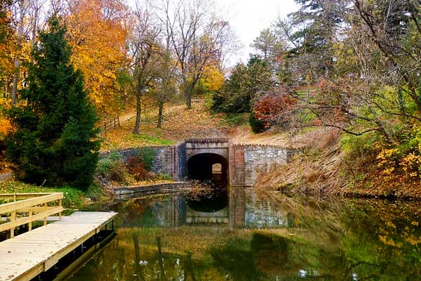 Appalachian-Trail-PA-Pennsylvania-Autumn-Water