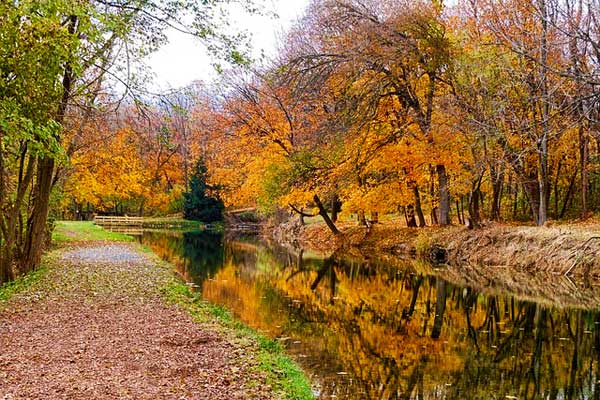 Appalachian-Trail-PA-Pennsylvania-Fall-Colors-River