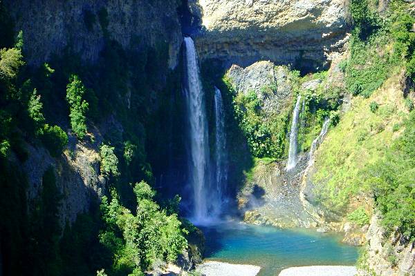 Radal-Siete-Tazas-hiking-in-chile