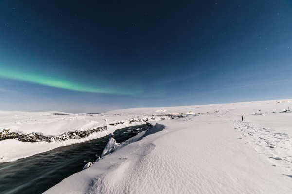 hiking-iceland-trails-snow hiking-iceland-trails-snow