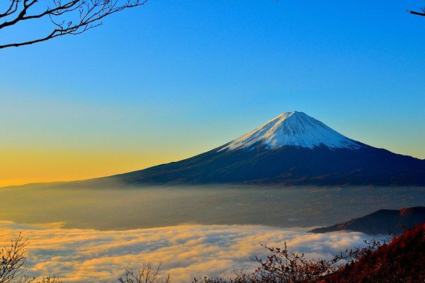 hiking mount fuji