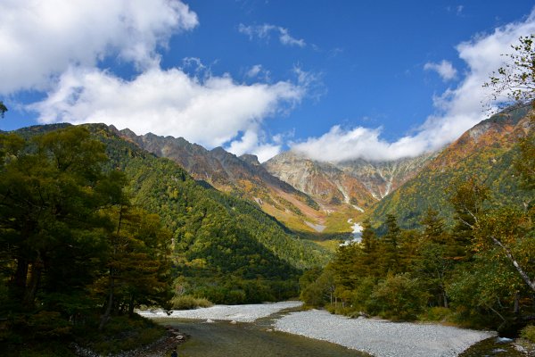 kamikochi-hiking-in-japan