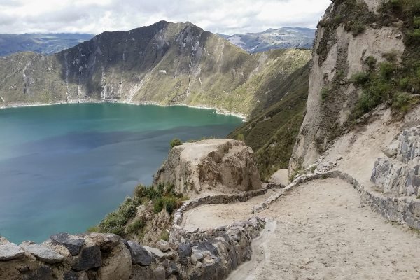 lake-quilotoa-trail