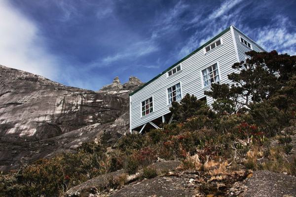 pendant-hut-mt-kinabalu