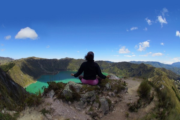 quilotoa-views-lake