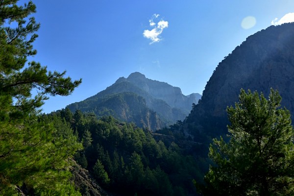 samaria-gorge-hiking-in-greece