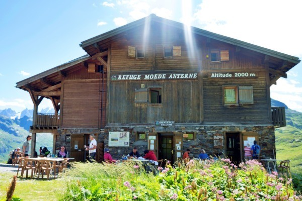 tour-du-mont-blanc-guest-lodge tour-du-mont-blanc-guest-lodge