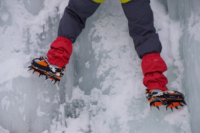 Crampons, mountain climbing gear