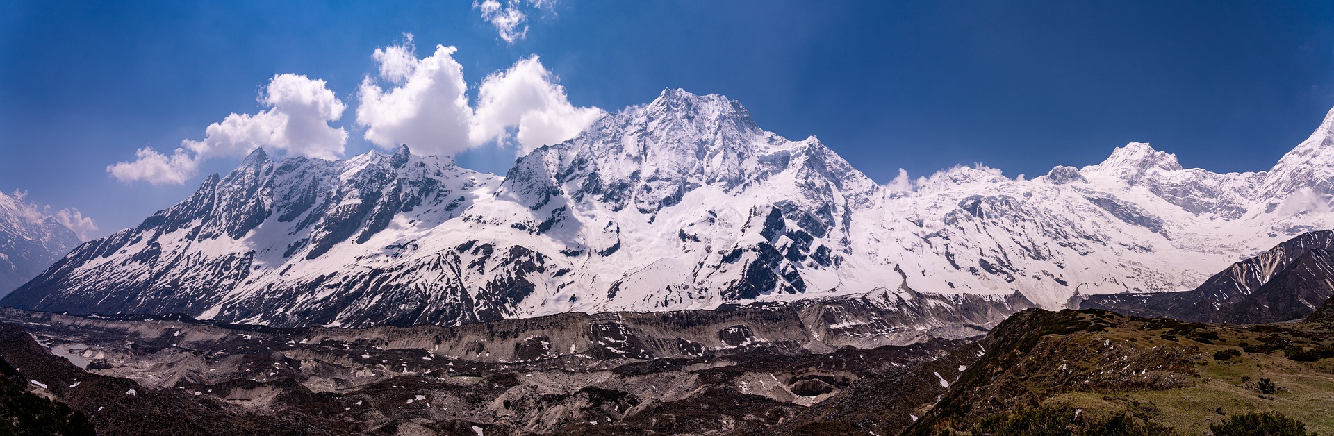 manaslu circuit trek guide