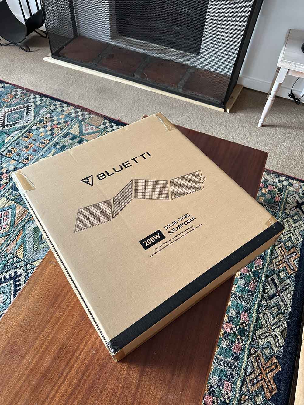 BLUETTI PV200 solar panel