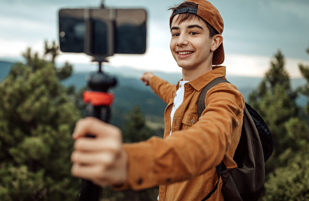 Tech Gadgets and Apps for Hiking